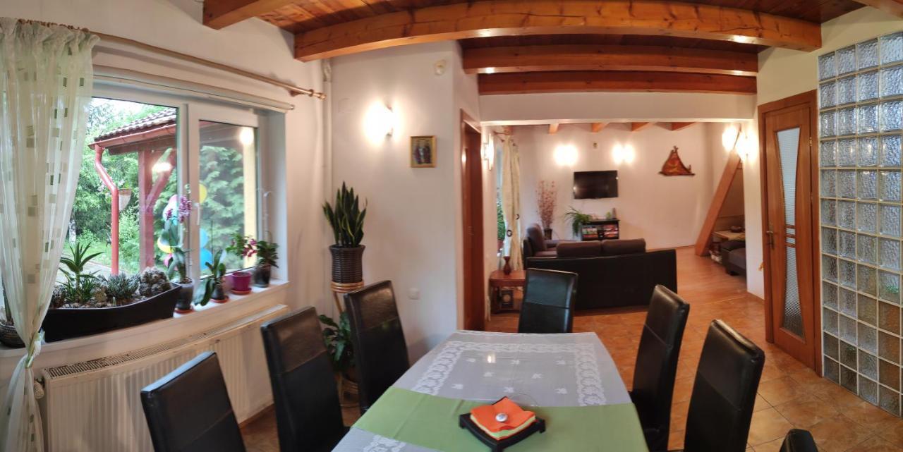 Home Away From Home Gura Rîului 外观 照片